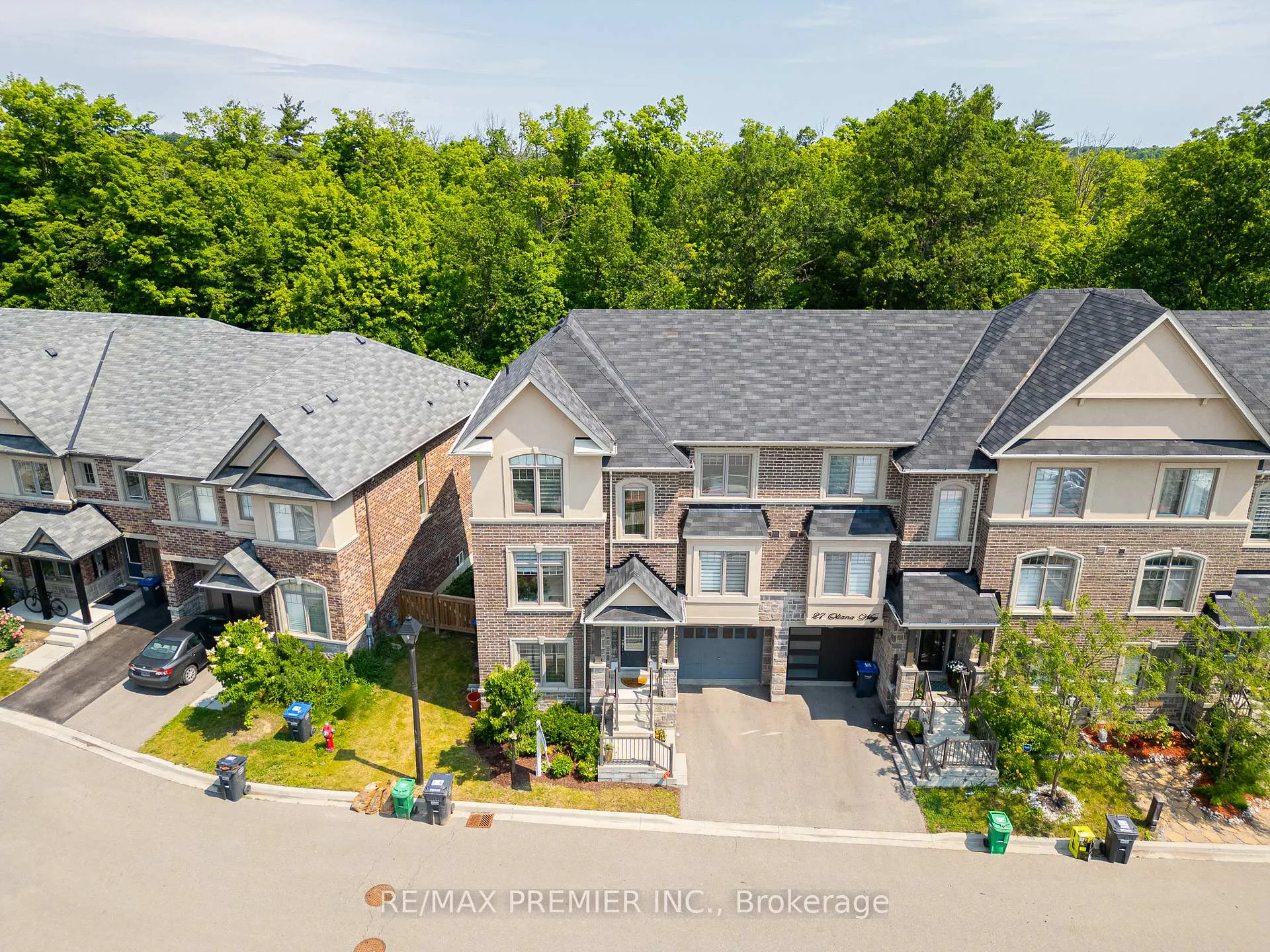 Front of 29 Oliana Way