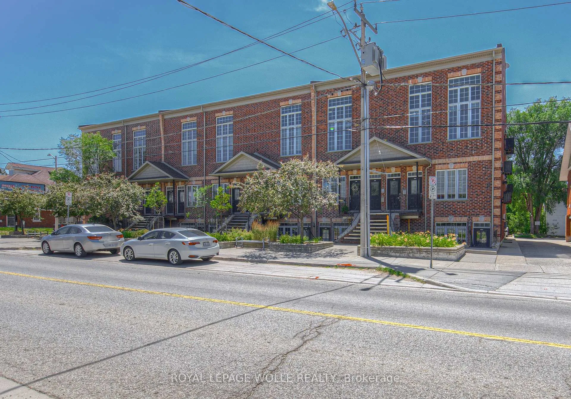 Photo 2 of Unit 109, 555 King Street E, Kitchener — HOMEH
