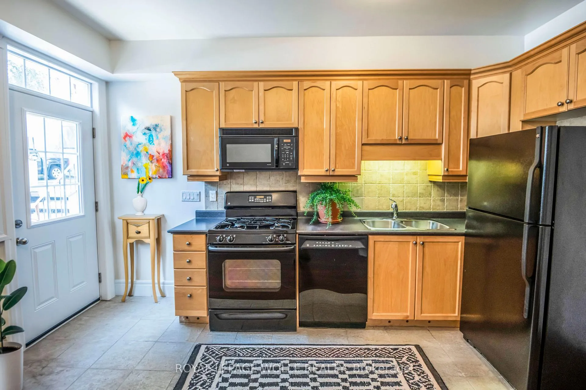 Photo 6 of Unit 109, 555 King Street E, Kitchener — HOMEH
