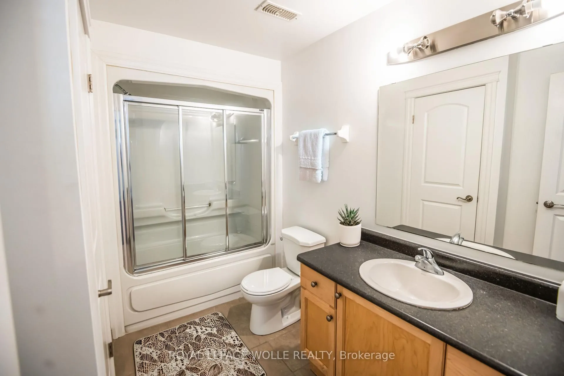 Photo 18 of Unit 109, 555 King Street E, Kitchener — HOMEH