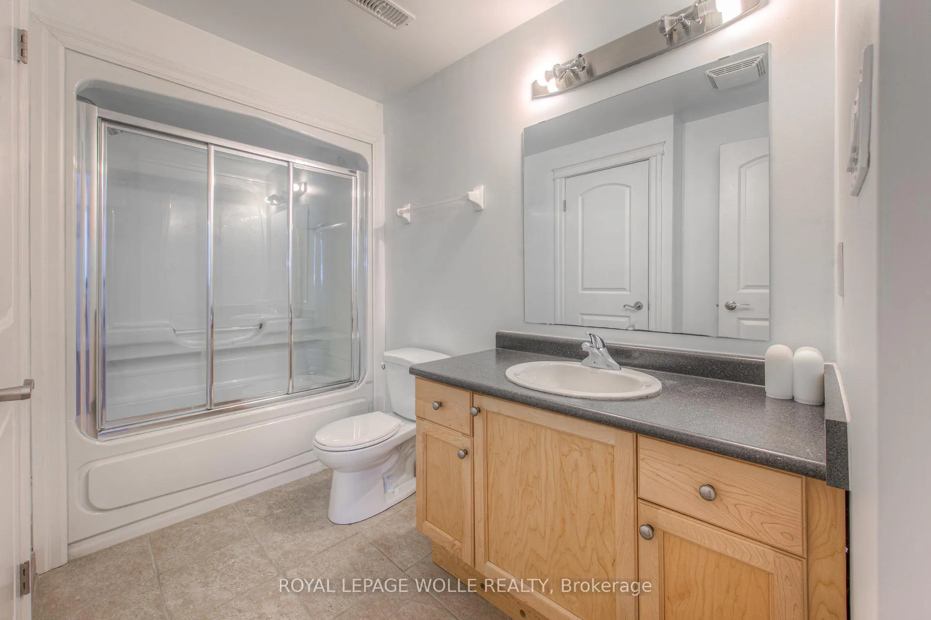 Photo 19 of Unit 109, 555 King Street E, Kitchener — HOMEH