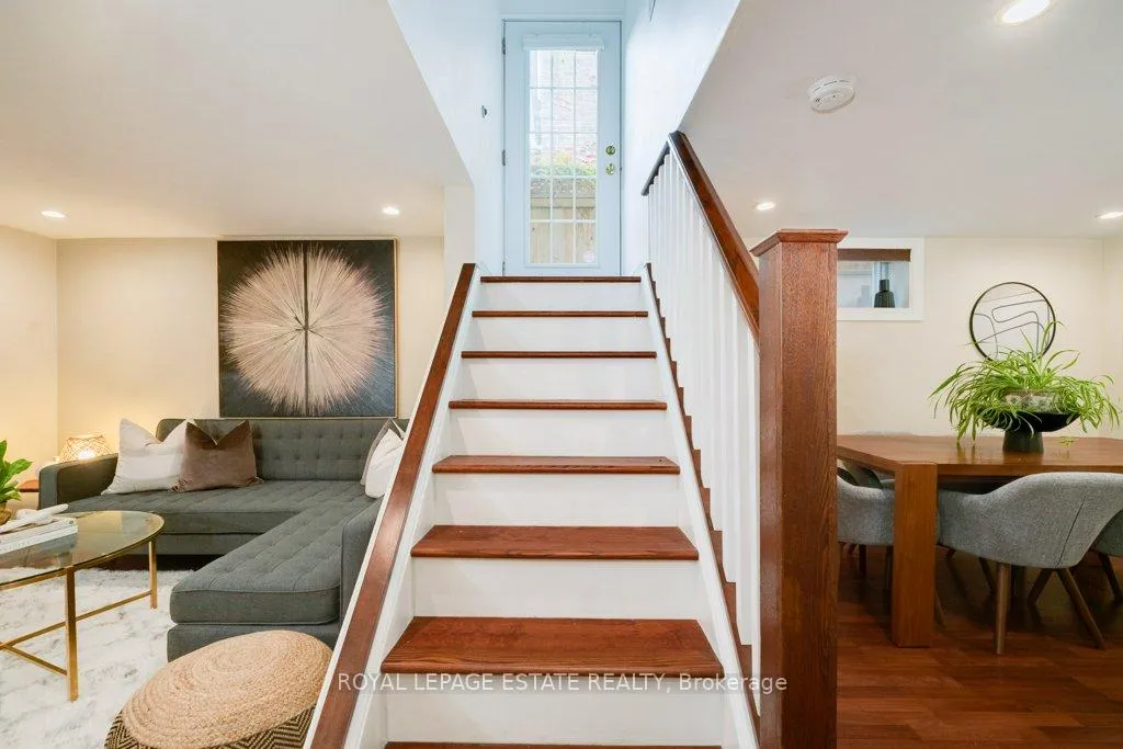 Photo 25 of 314 Scarborough Road, Toronto, East End-Danforth — HOMEH