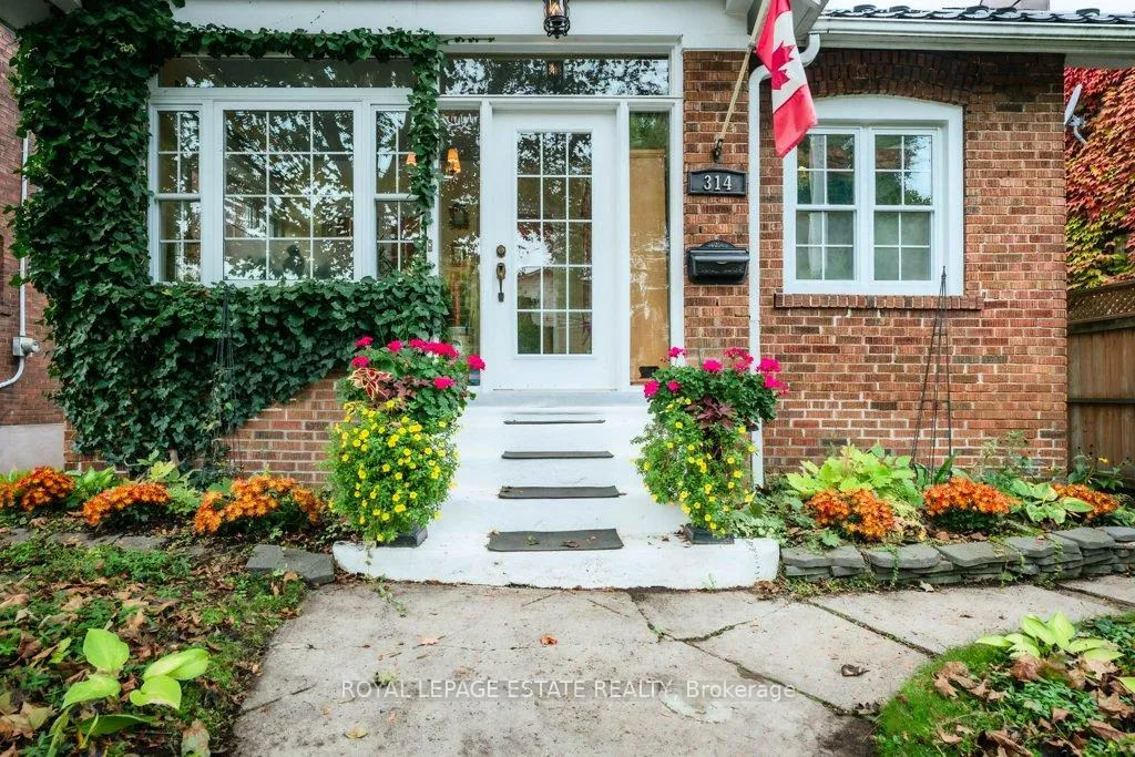 Photo 45 of 314 Scarborough Road, Toronto, East End-Danforth — HOMEH