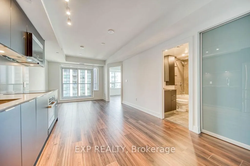 Photo 6 of Unit 1601, 8 Cedarland Drive, Markham, Unionville — HOMEH