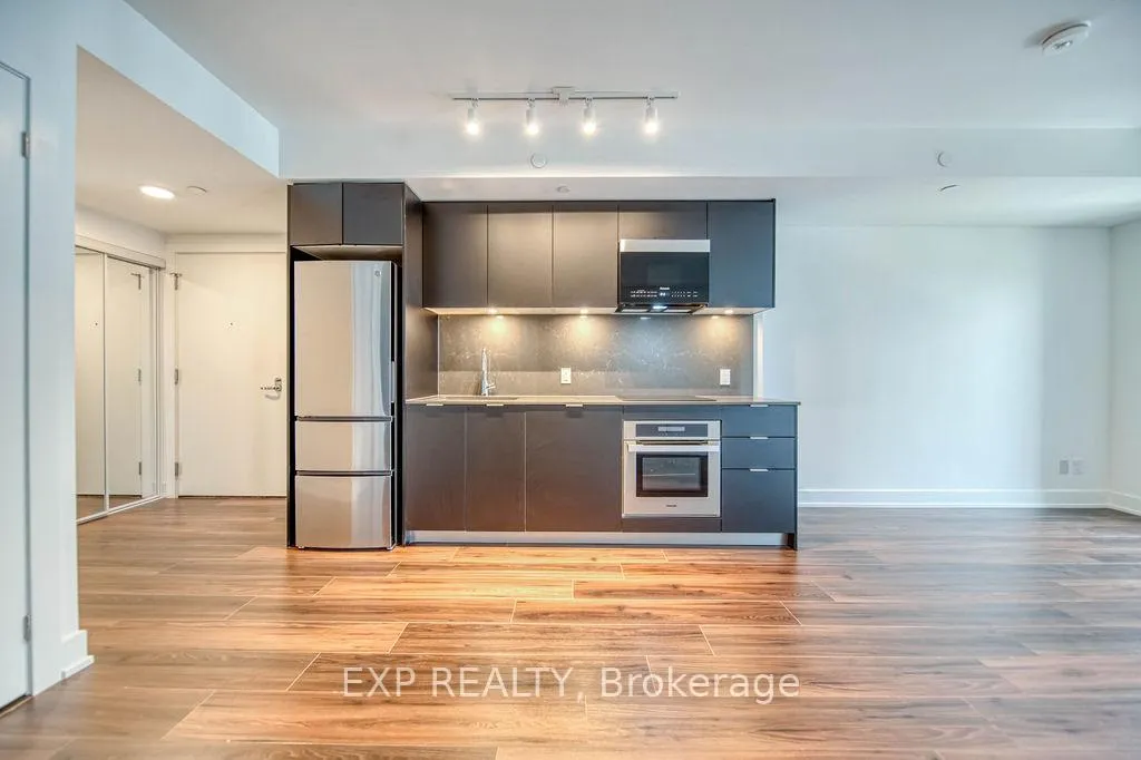 Photo 9 of Unit 1601, 8 Cedarland Drive, Markham, Unionville — HOMEH