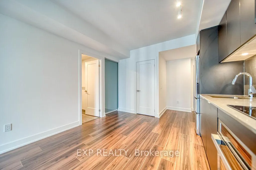 Photo 11 of Unit 1601, 8 Cedarland Drive, Markham, Unionville — HOMEH