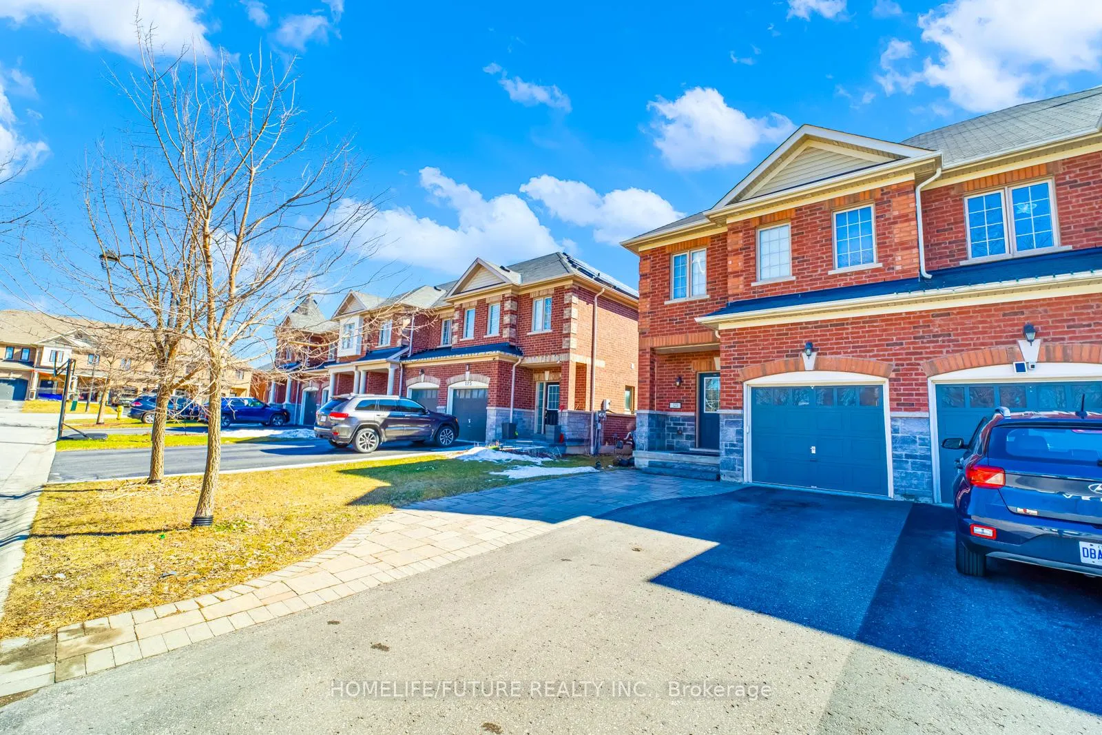 Photo 2 of 123 Underwood Drive, Whitby, Brooklin — HOMEH