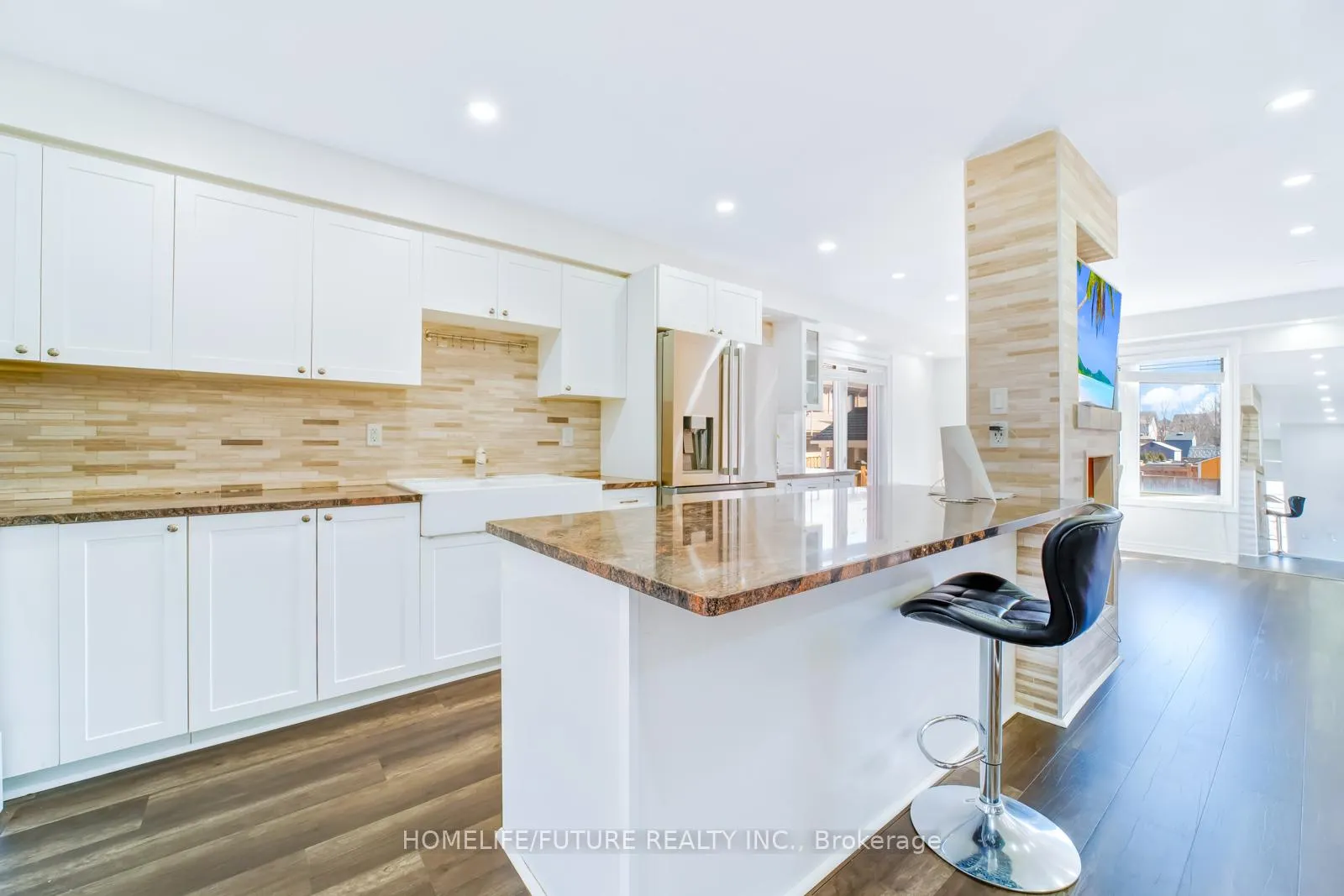 Photo 9 of 123 Underwood Drive, Whitby, Brooklin — HOMEH