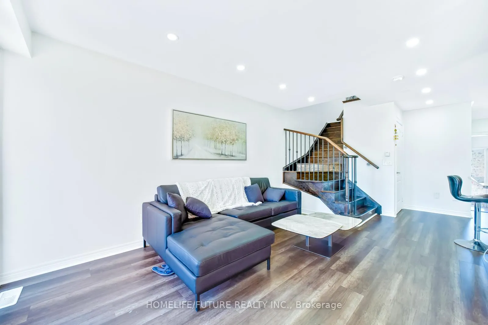 Photo 13 of 123 Underwood Drive, Whitby, Brooklin — HOMEH