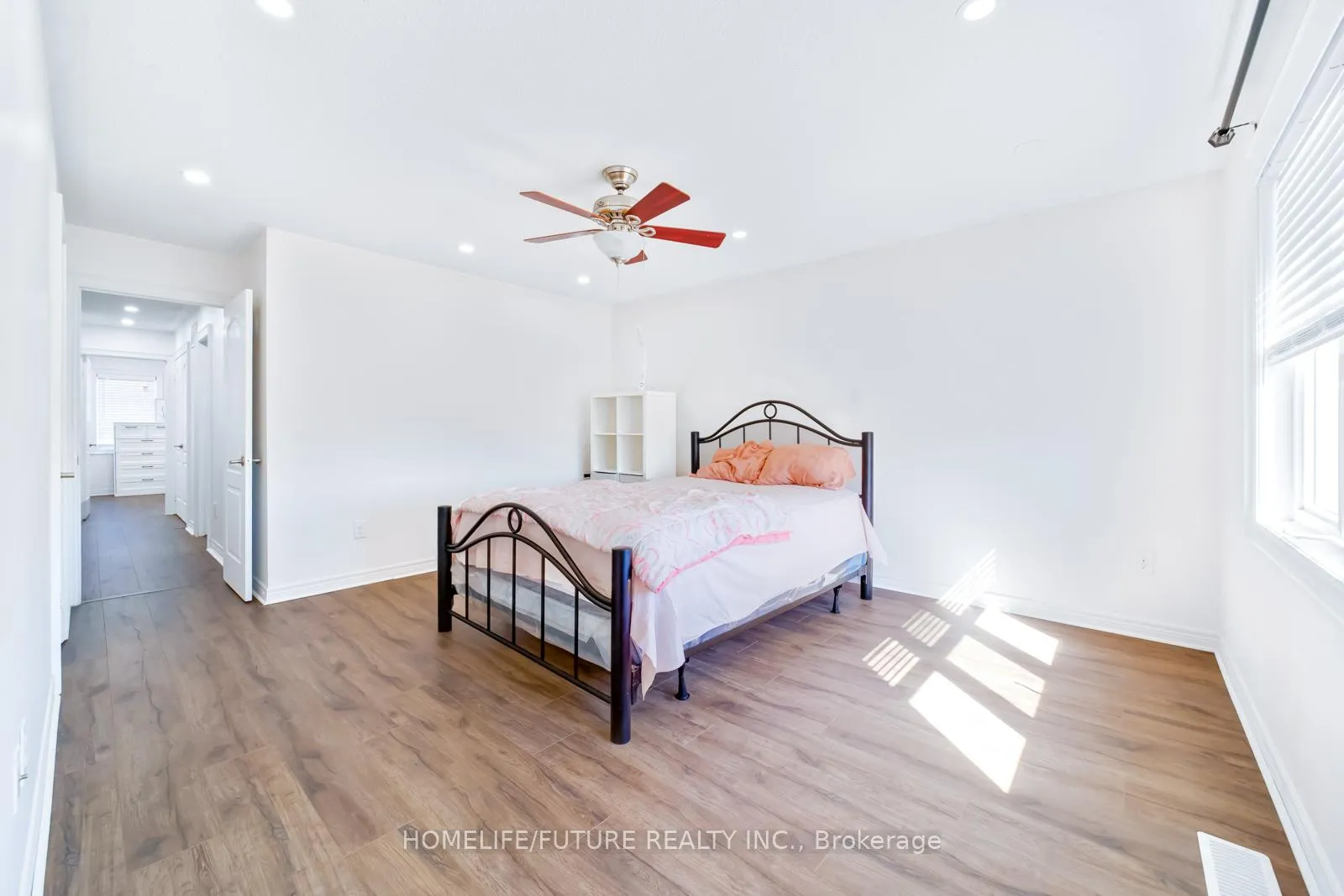 Photo 20 of 123 Underwood Drive, Whitby, Brooklin — HOMEH
