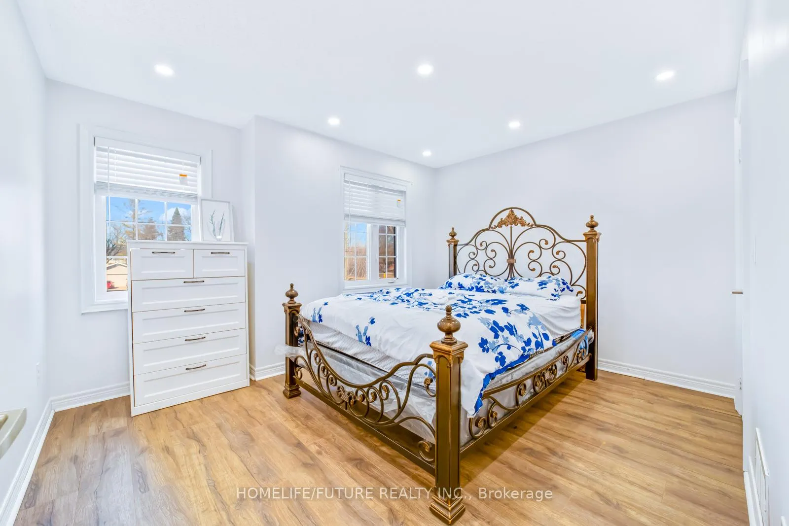 Photo 23 of 123 Underwood Drive, Whitby, Brooklin — HOMEH