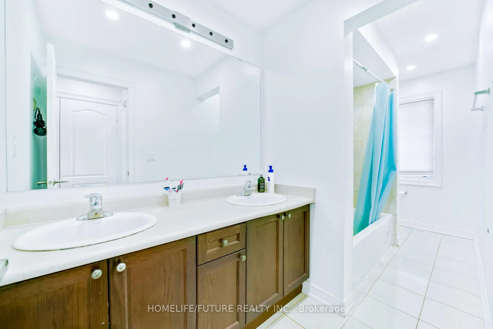 Photo 26 of 123 Underwood Drive, Whitby, Brooklin — HOMEH