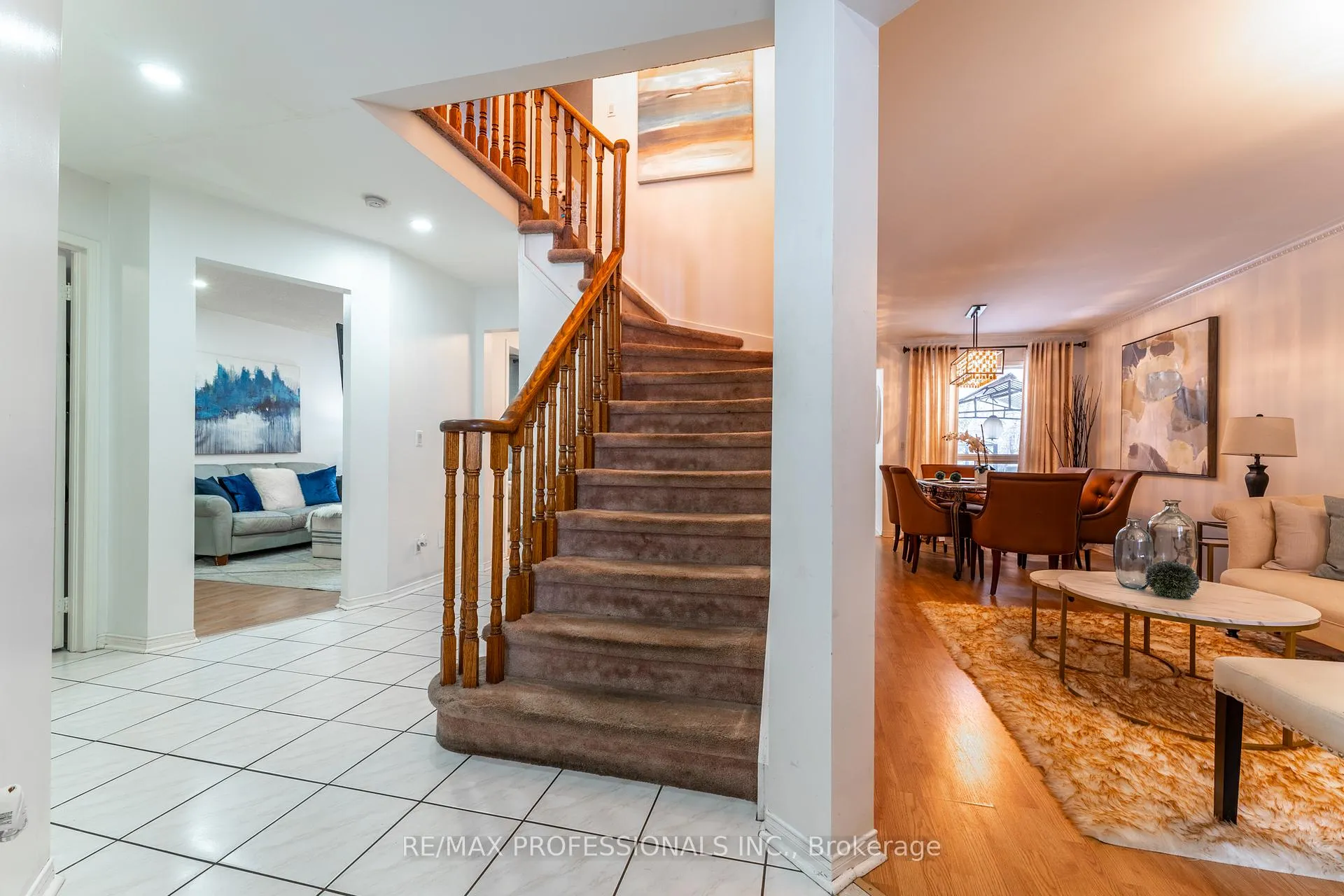 Photo 3 of 3 Twiss Drive, Barrie, Holly — HOMEH