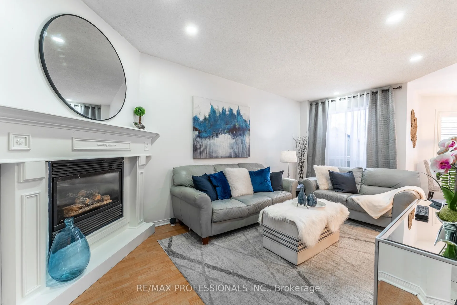 Photo 10 of 3 Twiss Drive, Barrie, Holly — HOMEH