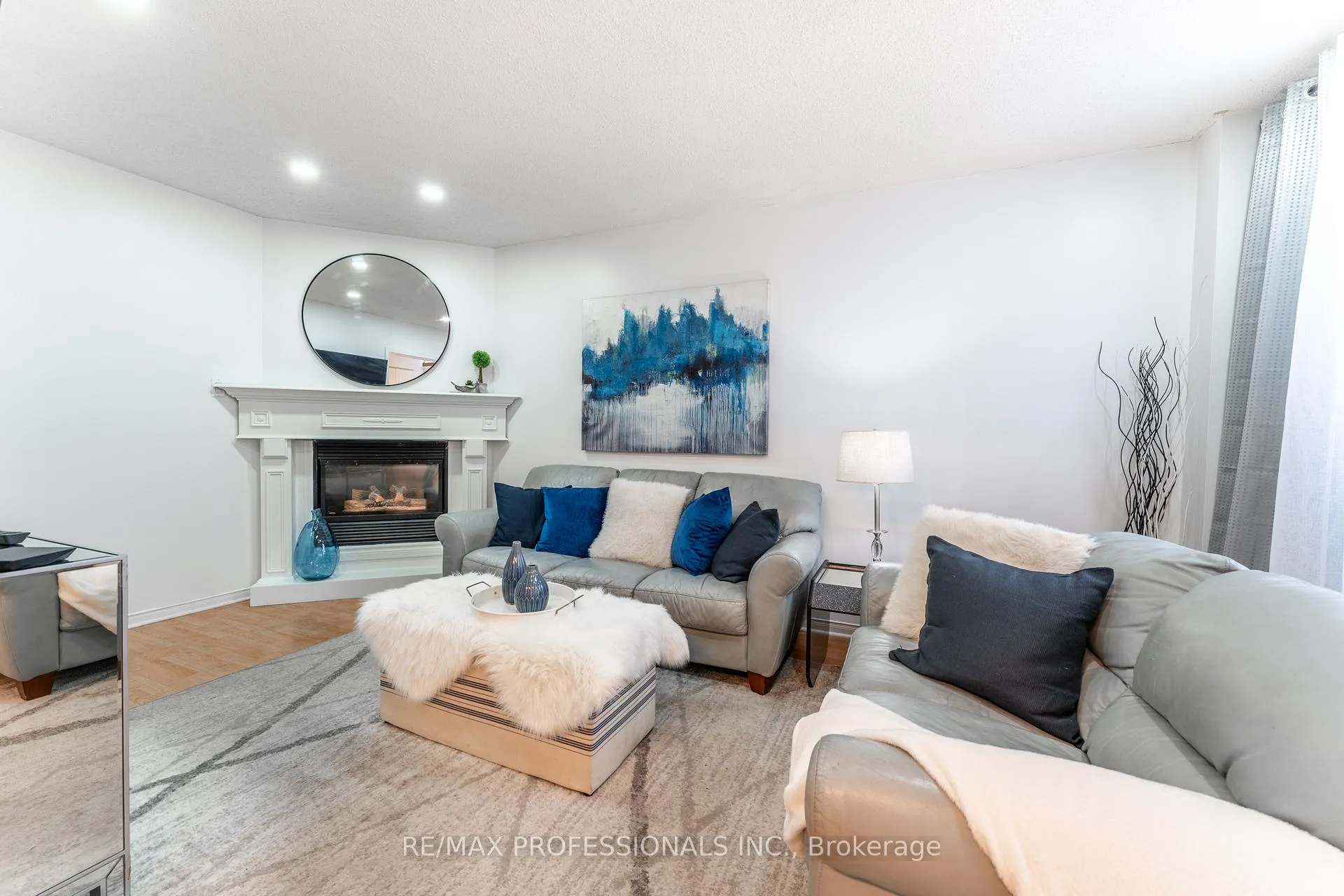 Photo 12 of 3 Twiss Drive, Barrie, Holly — HOMEH