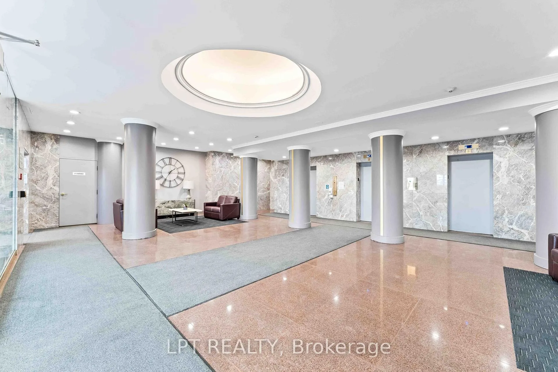 Photo 3 of Unit 2806, 545 St Laurent Boulevard, Ottawa, Viscount Alexander Park — HOMEH