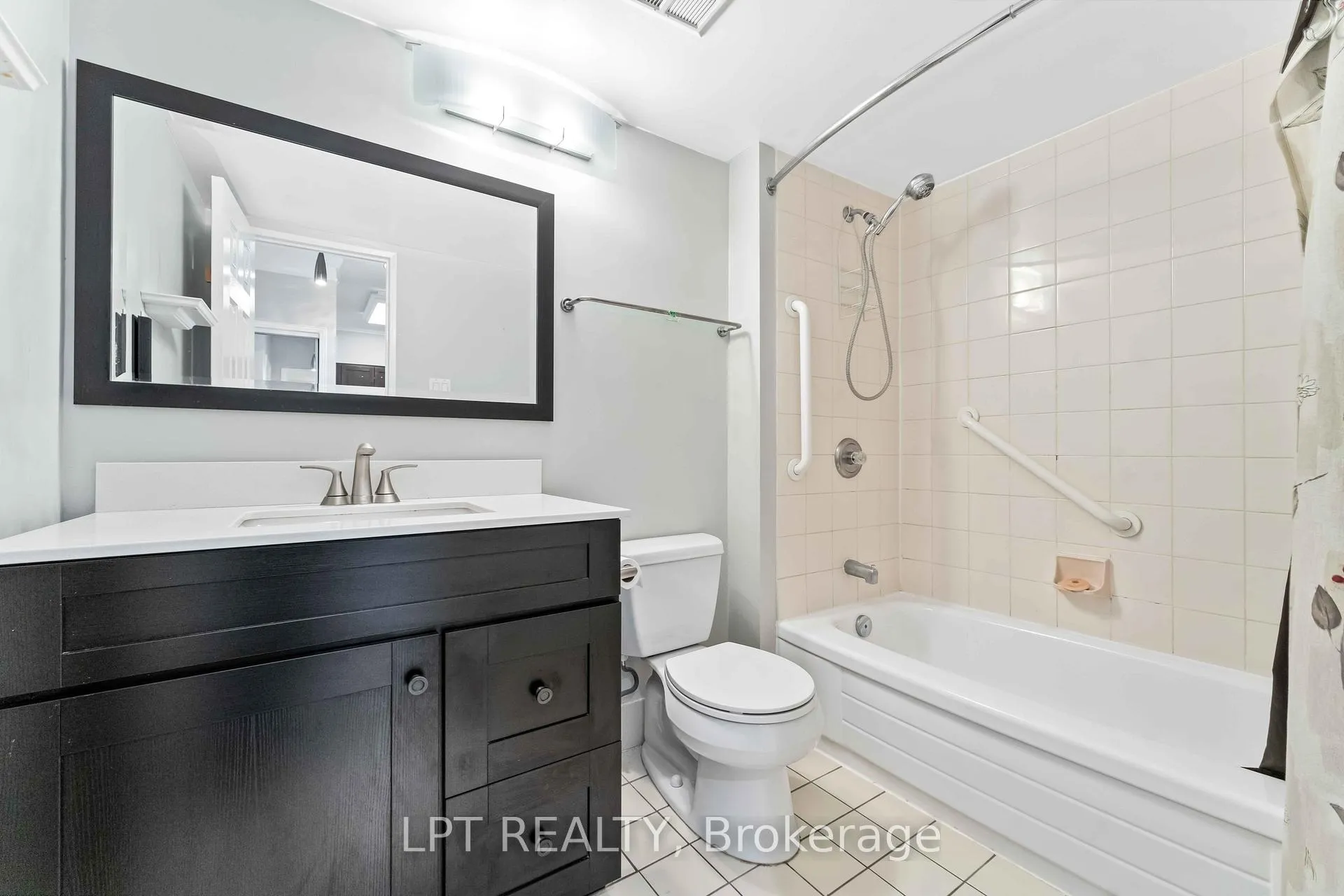 Photo 8 of Unit 2806, 545 St Laurent Boulevard, Ottawa, Viscount Alexander Park — HOMEH
