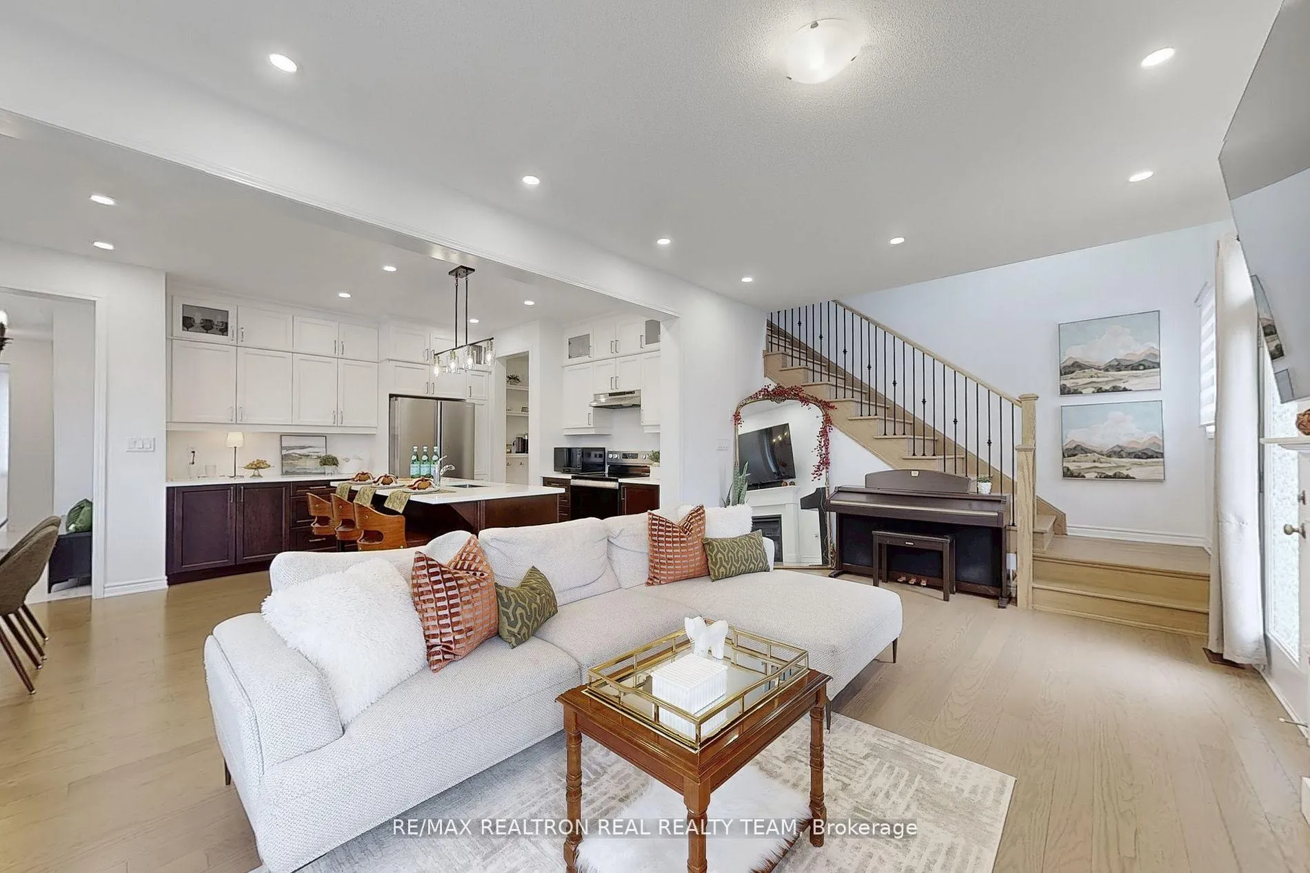 Photo 10 of 1586 Scarlett Trail, Pickering, Rural Pickering — HOMEH