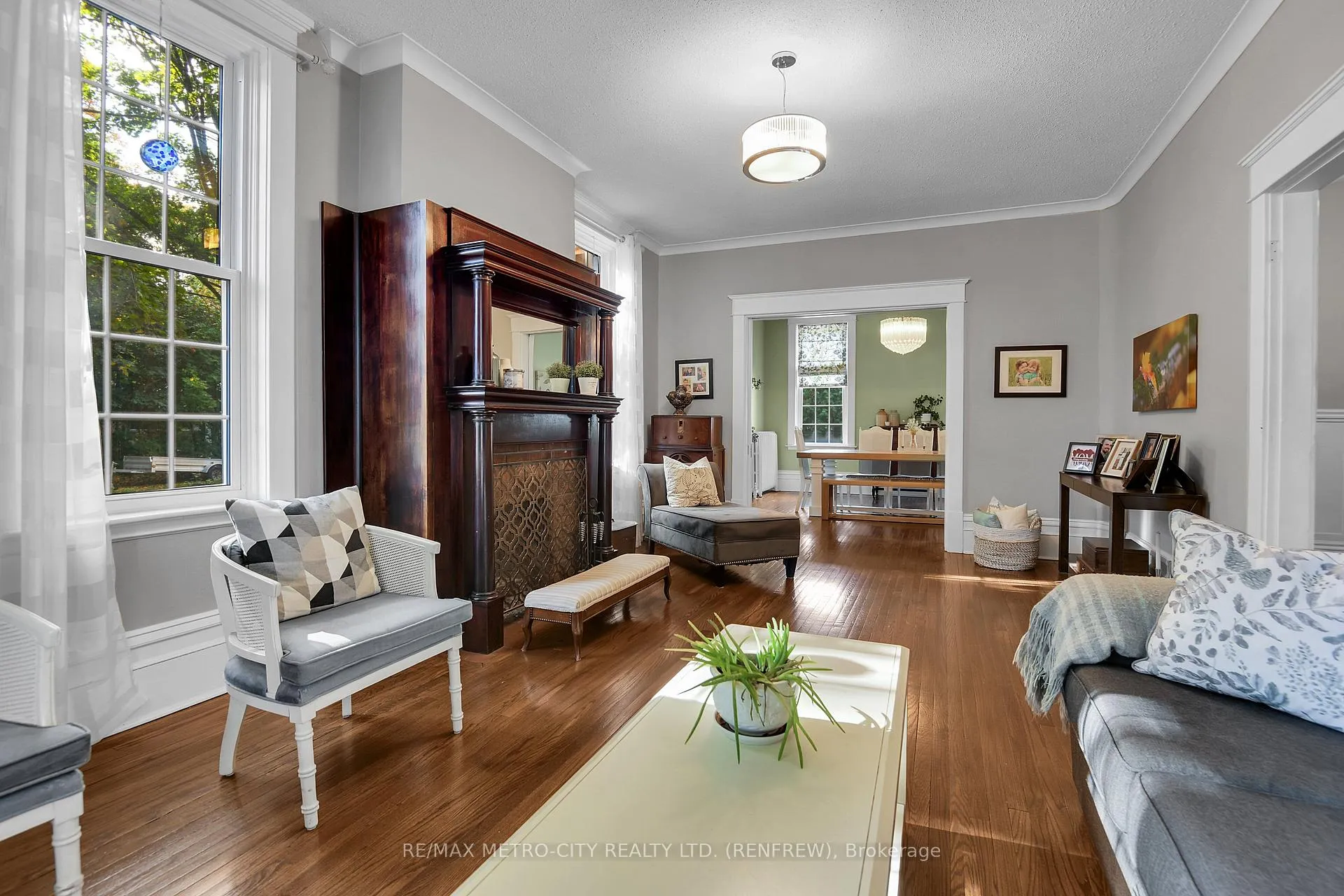 Photo 10 of 298 Barr Street, Renfrew — HOMEH