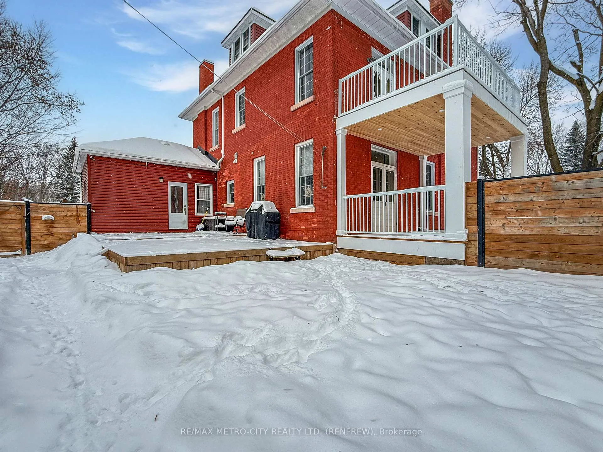 Photo 35 of 298 Barr Street, Renfrew — HOMEH