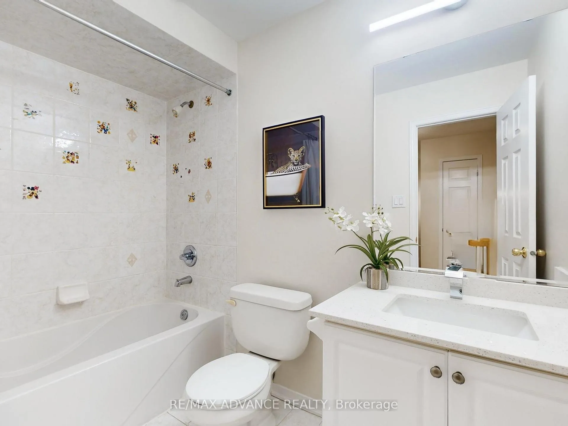 Photo 27 of 24 Martell Gate, Aurora, Bayview Northeast — HOMEH
