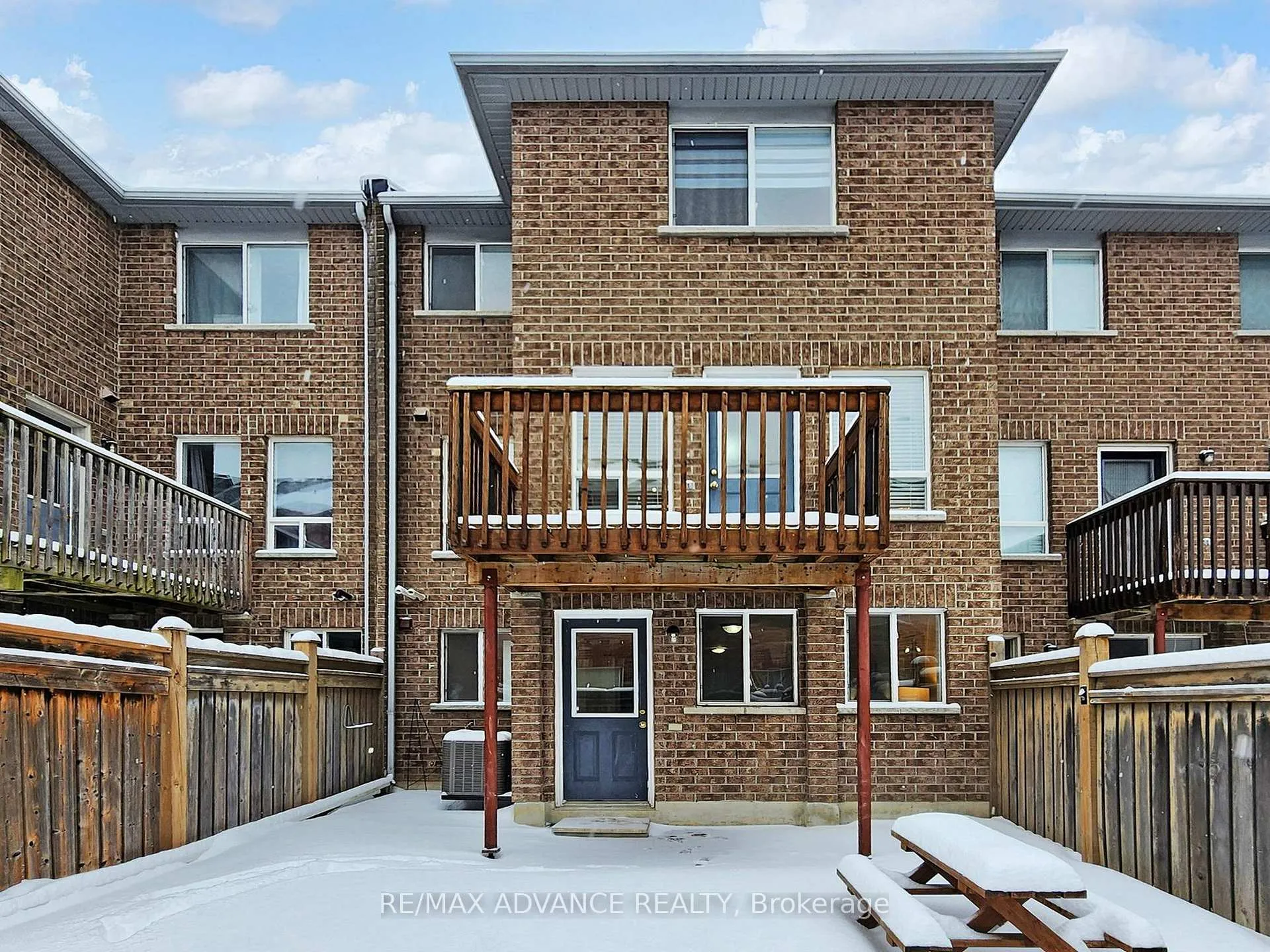Photo 32 of 24 Martell Gate, Aurora, Bayview Northeast — HOMEH