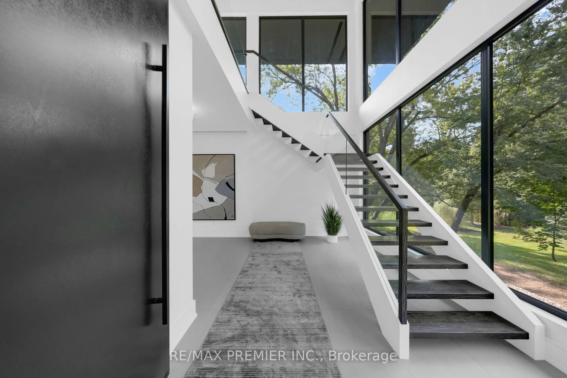 Photo 6 of 350 Kingscross Drive, King, King City — HOMEH