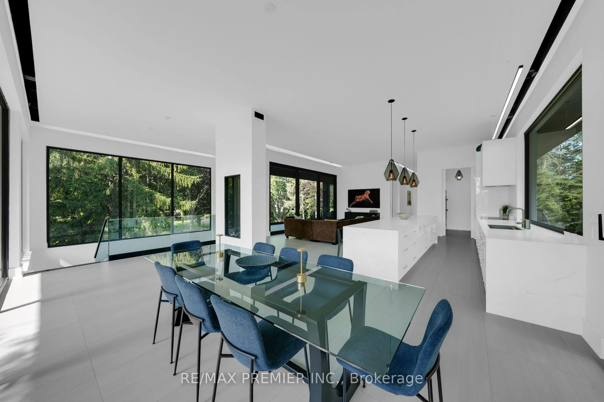 Photo 9 of 350 Kingscross Drive, King, King City — HOMEH