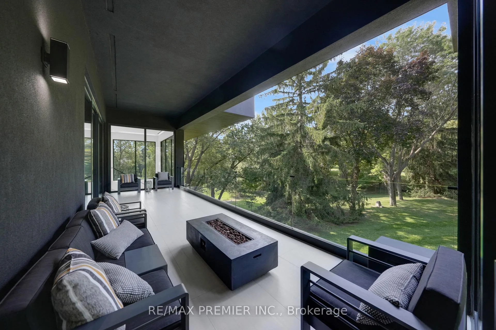 Photo 30 of 350 Kingscross Drive, King, King City — HOMEH