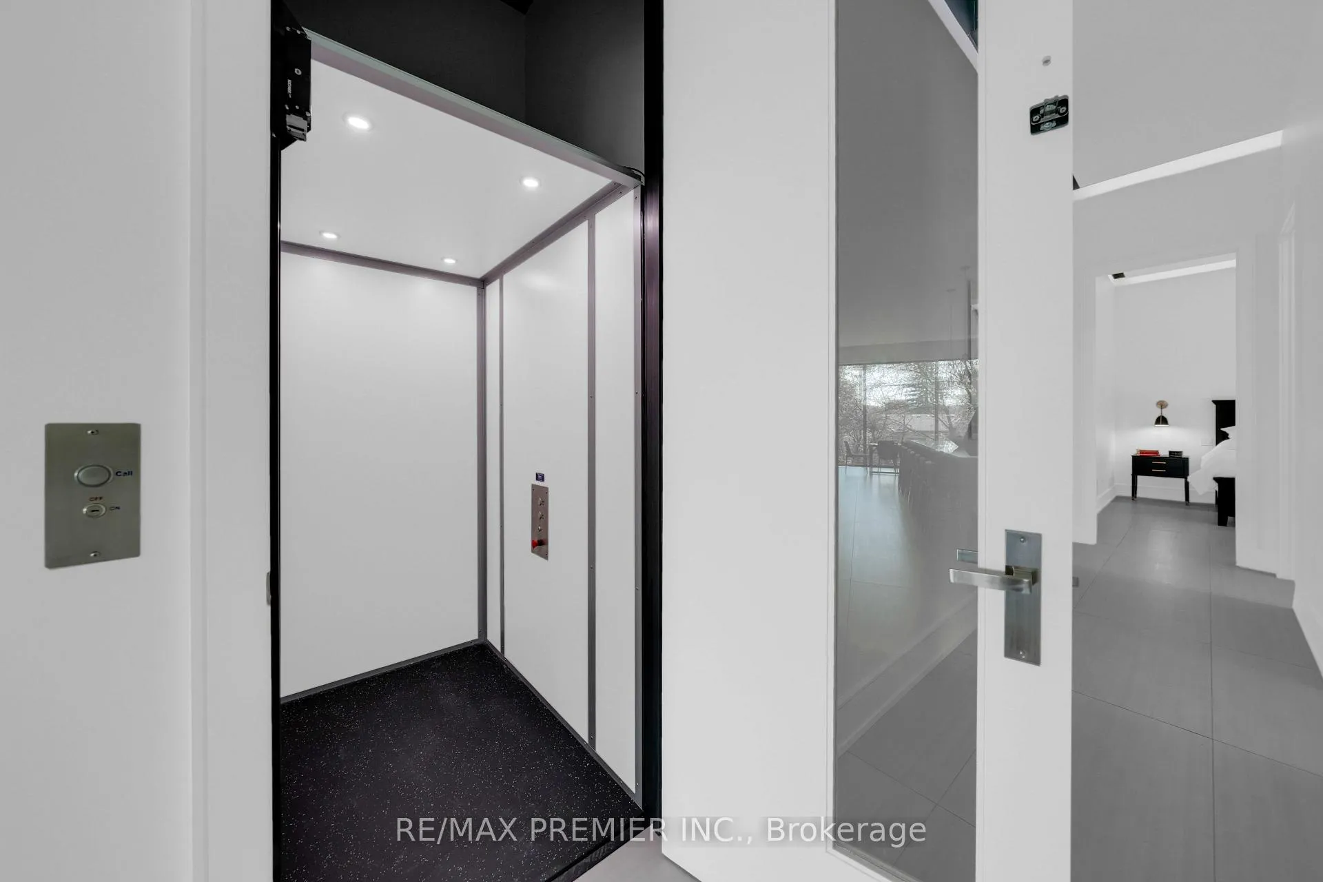 Photo 32 of 350 Kingscross Drive, King, King City — HOMEH