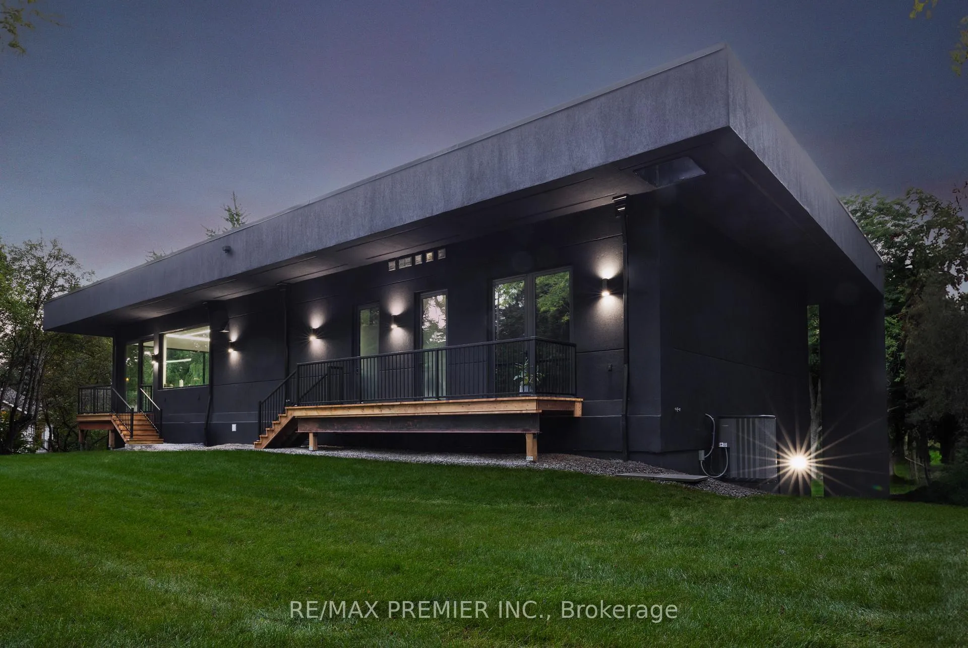 Photo 41 of 350 Kingscross Drive, King, King City — HOMEH