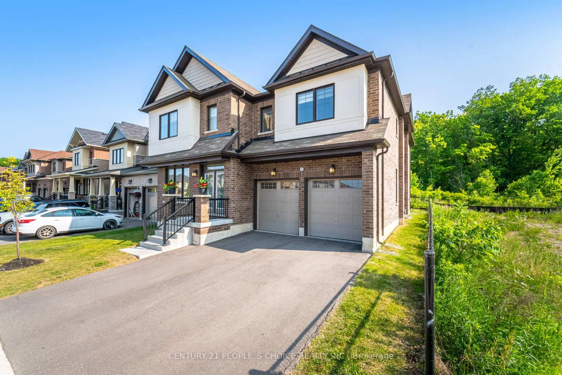 Photo 3 of 109 Cactus Crescent, Hamilton, Stoney Creek Mountain — HOMEH