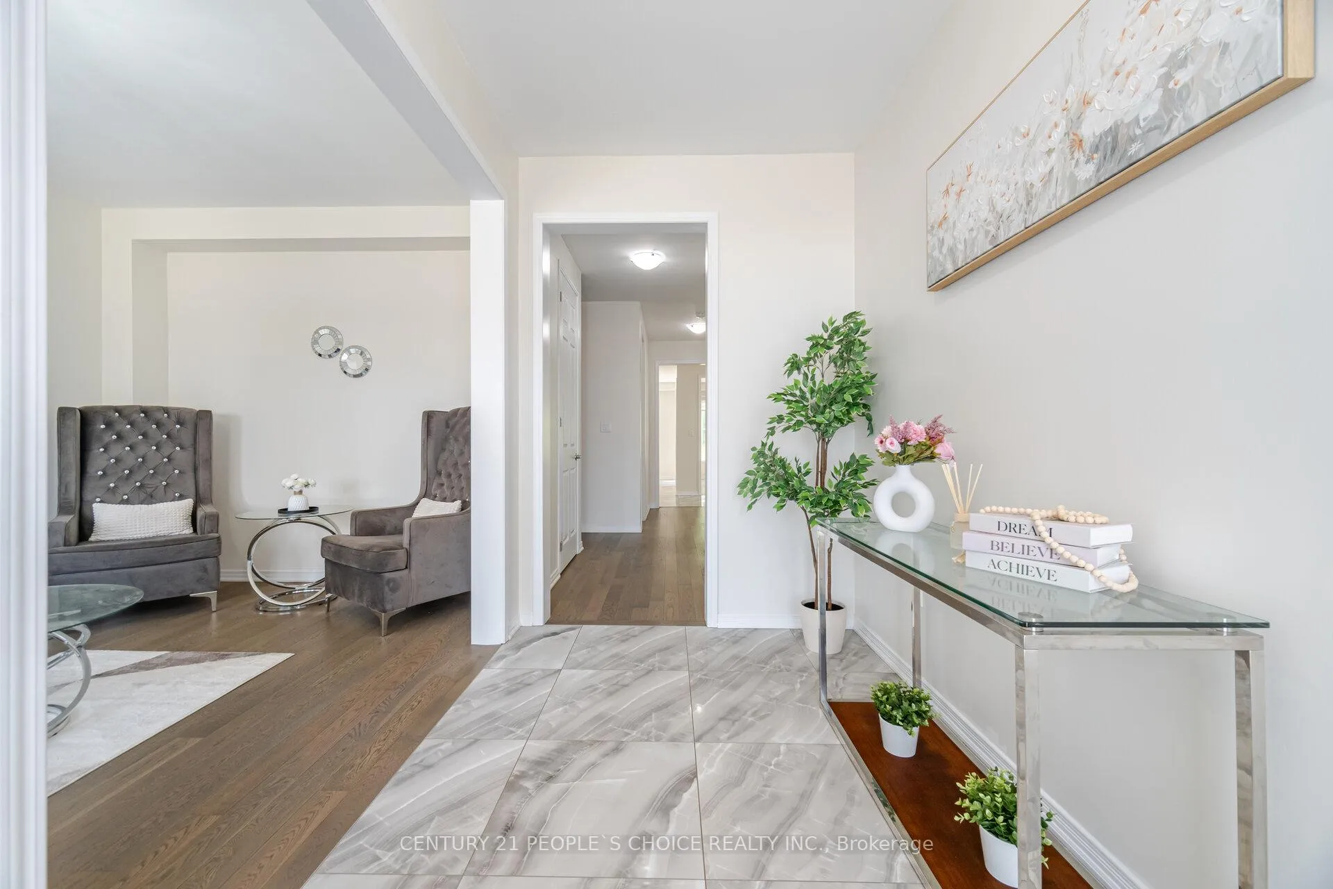 Photo 6 of 109 Cactus Crescent, Hamilton, Stoney Creek Mountain — HOMEH