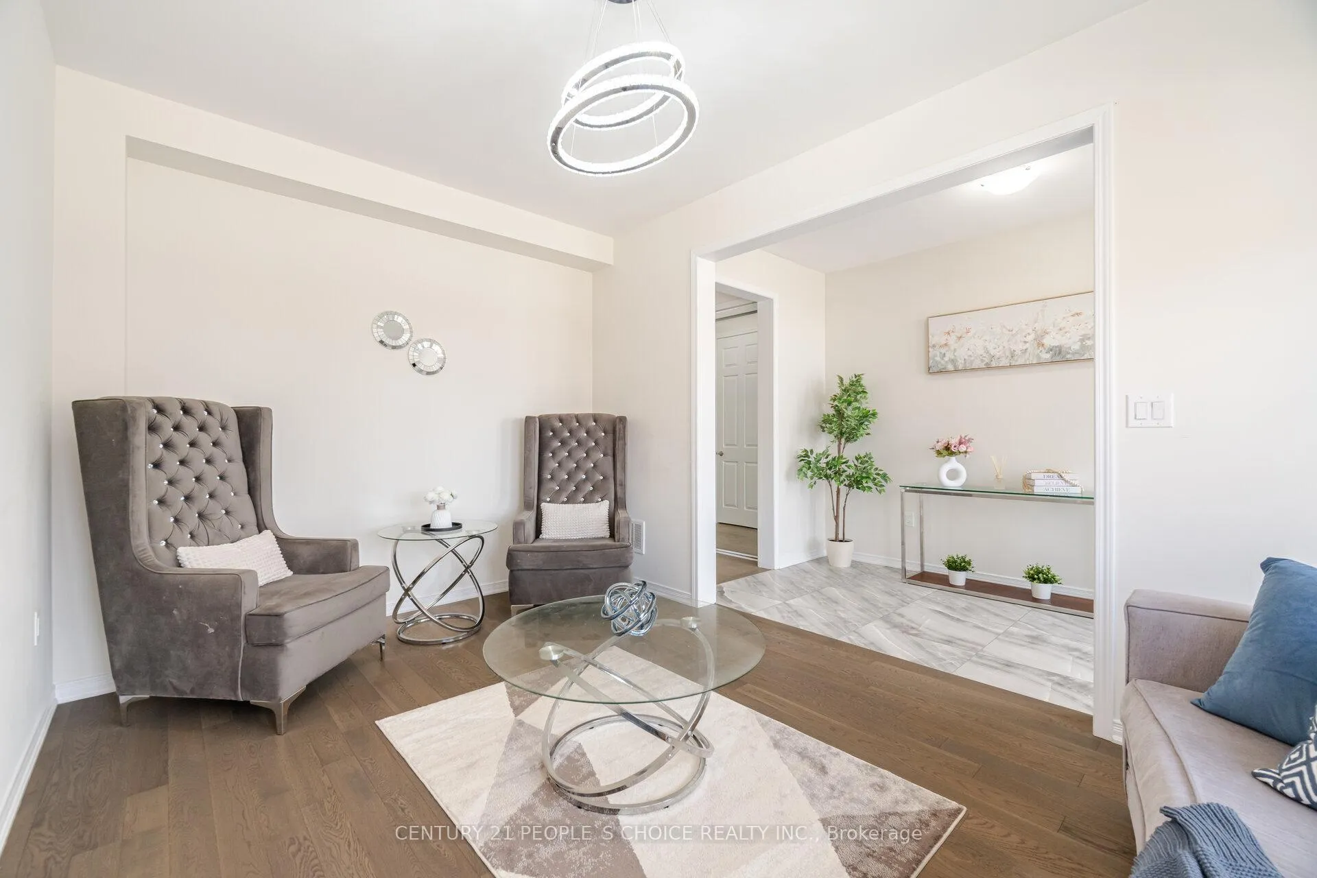 Photo 8 of 109 Cactus Crescent, Hamilton, Stoney Creek Mountain — HOMEH