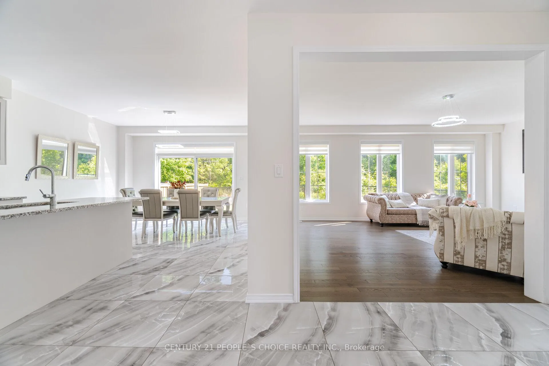 Photo 9 of 109 Cactus Crescent, Hamilton, Stoney Creek Mountain — HOMEH