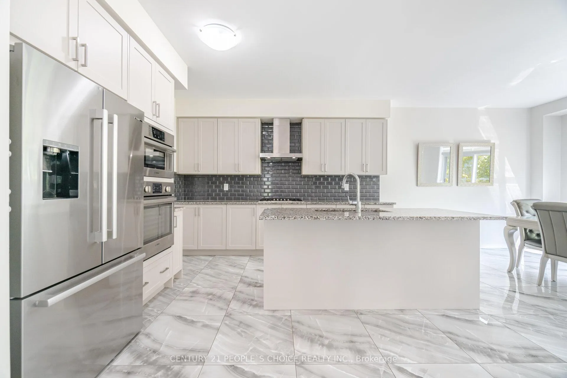Photo 10 of 109 Cactus Crescent, Hamilton, Stoney Creek Mountain — HOMEH