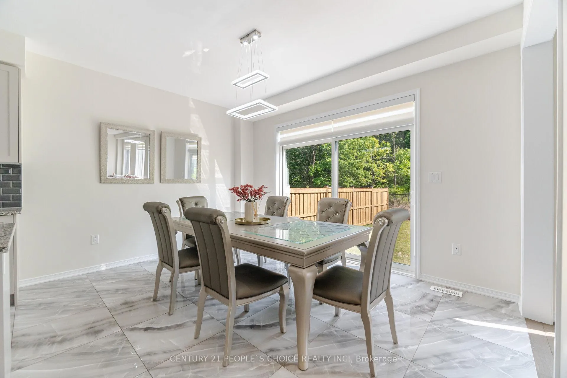 Photo 15 of 109 Cactus Crescent, Hamilton, Stoney Creek Mountain — HOMEH