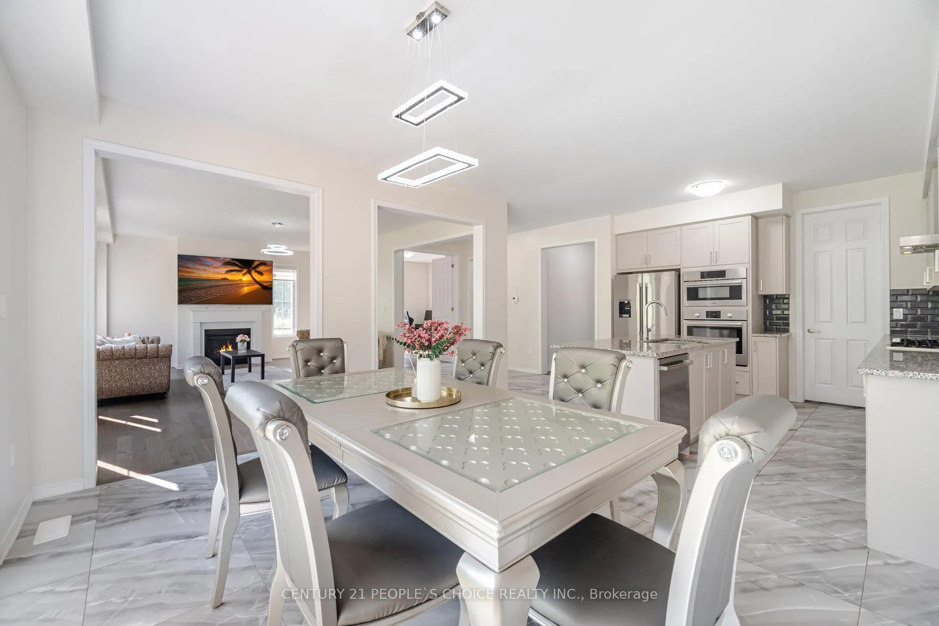 Photo 16 of 109 Cactus Crescent, Hamilton, Stoney Creek Mountain — HOMEH