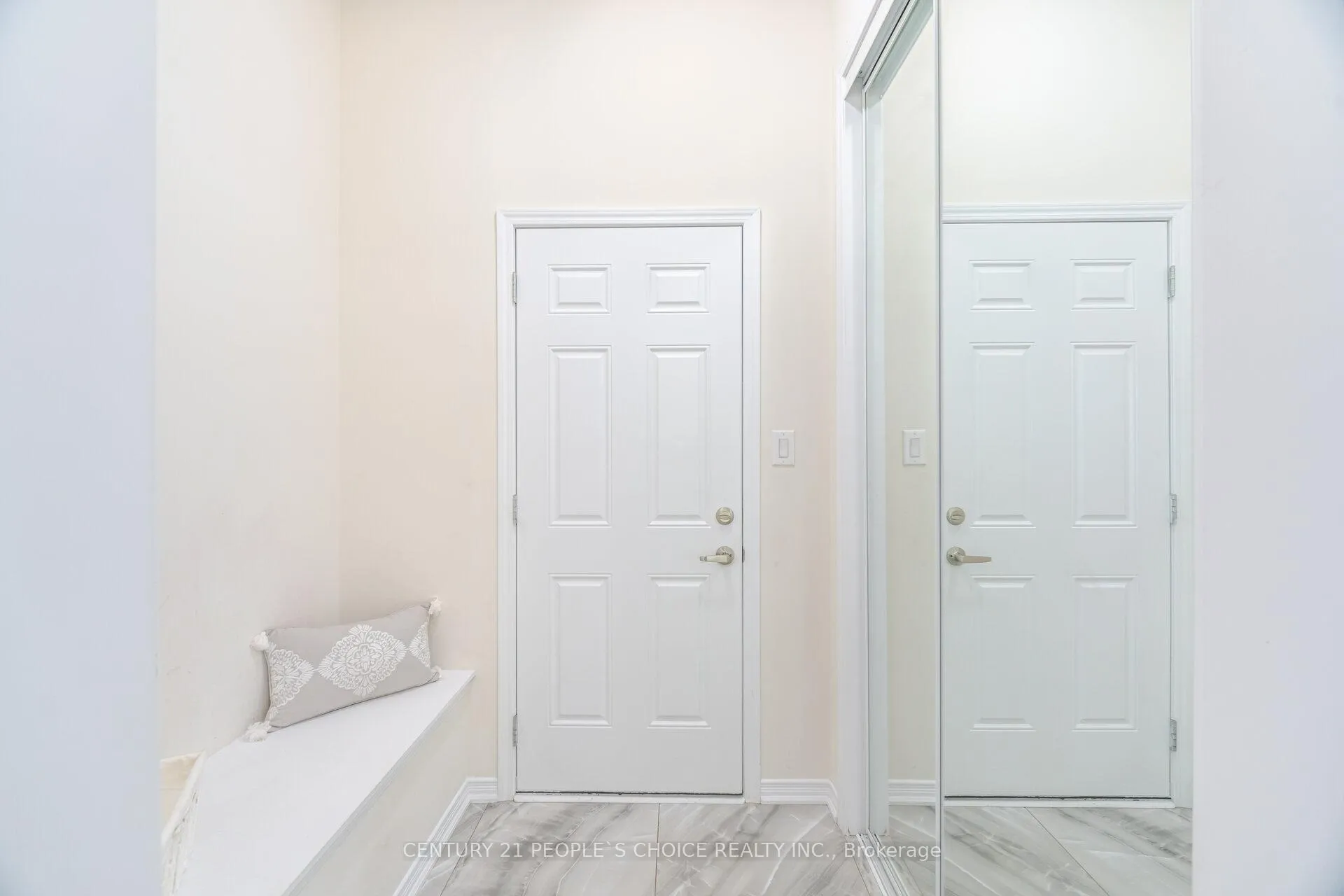 Photo 22 of 109 Cactus Crescent, Hamilton, Stoney Creek Mountain — HOMEH