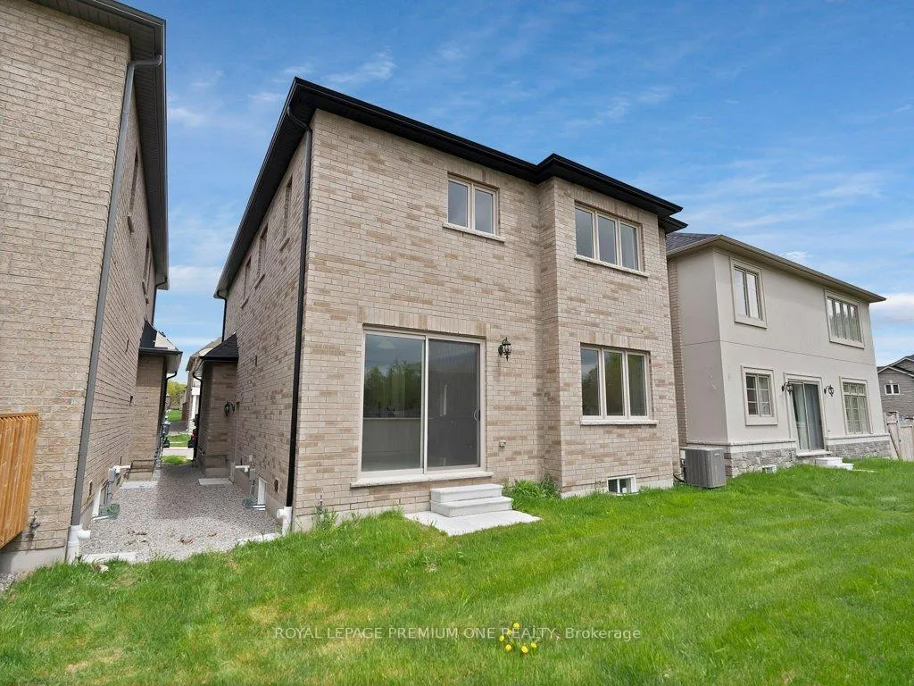 Photo 34 of 4 Anne Mckee Street, Caledon, Caledon East — HOMEH
