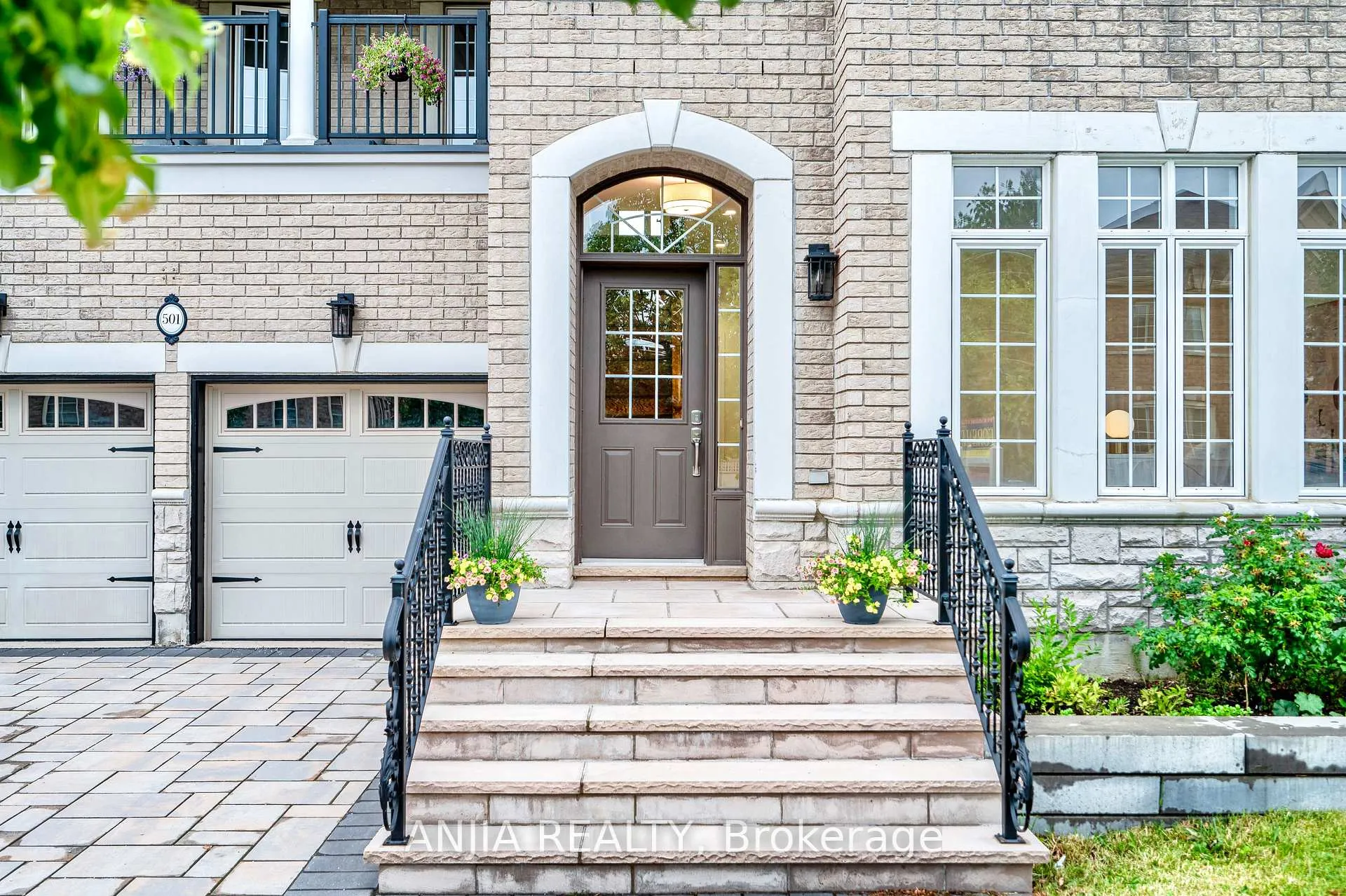 Photo 3 of 501 Fred McLaren Boulevard, Markham, Wismer — HOMEH