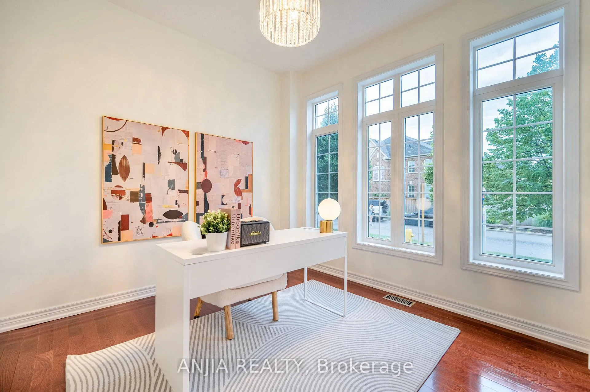 Photo 6 of 501 Fred McLaren Boulevard, Markham, Wismer — HOMEH