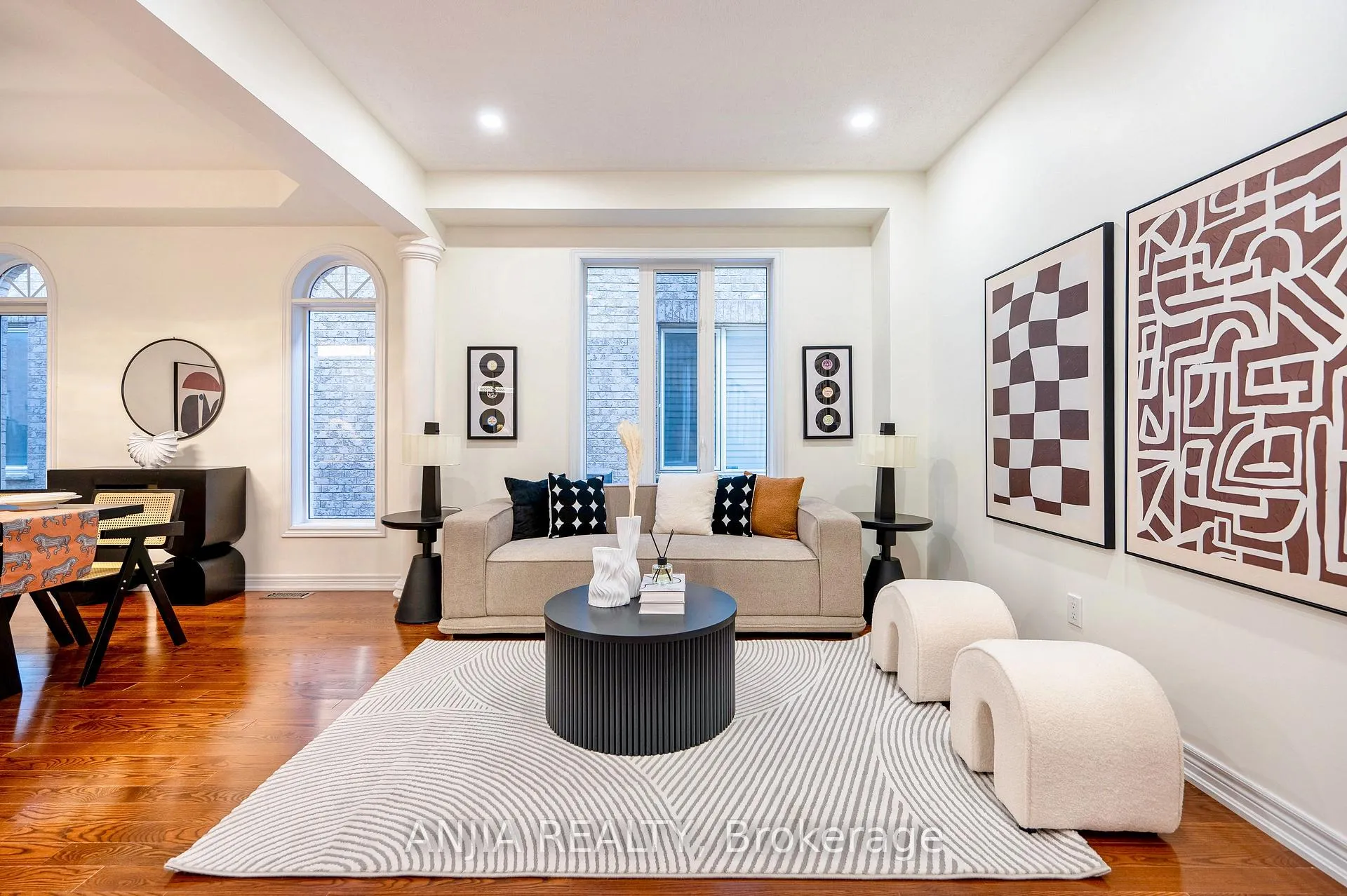 Photo 8 of 501 Fred McLaren Boulevard, Markham, Wismer — HOMEH