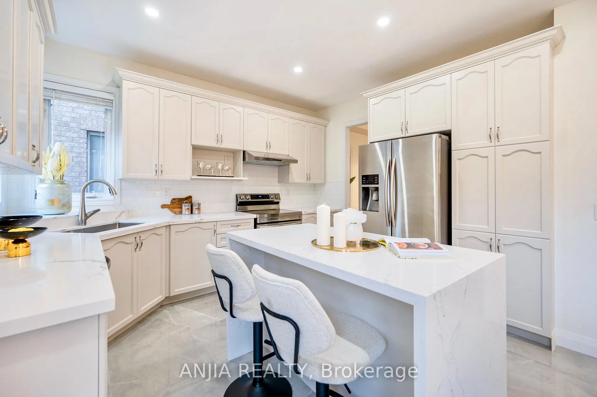 Photo 11 of 501 Fred McLaren Boulevard, Markham, Wismer — HOMEH