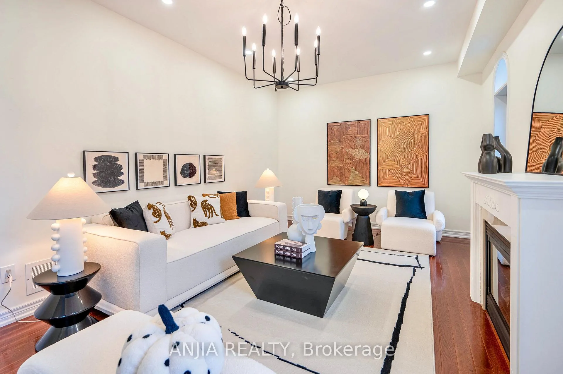 Photo 13 of 501 Fred McLaren Boulevard, Markham, Wismer — HOMEH