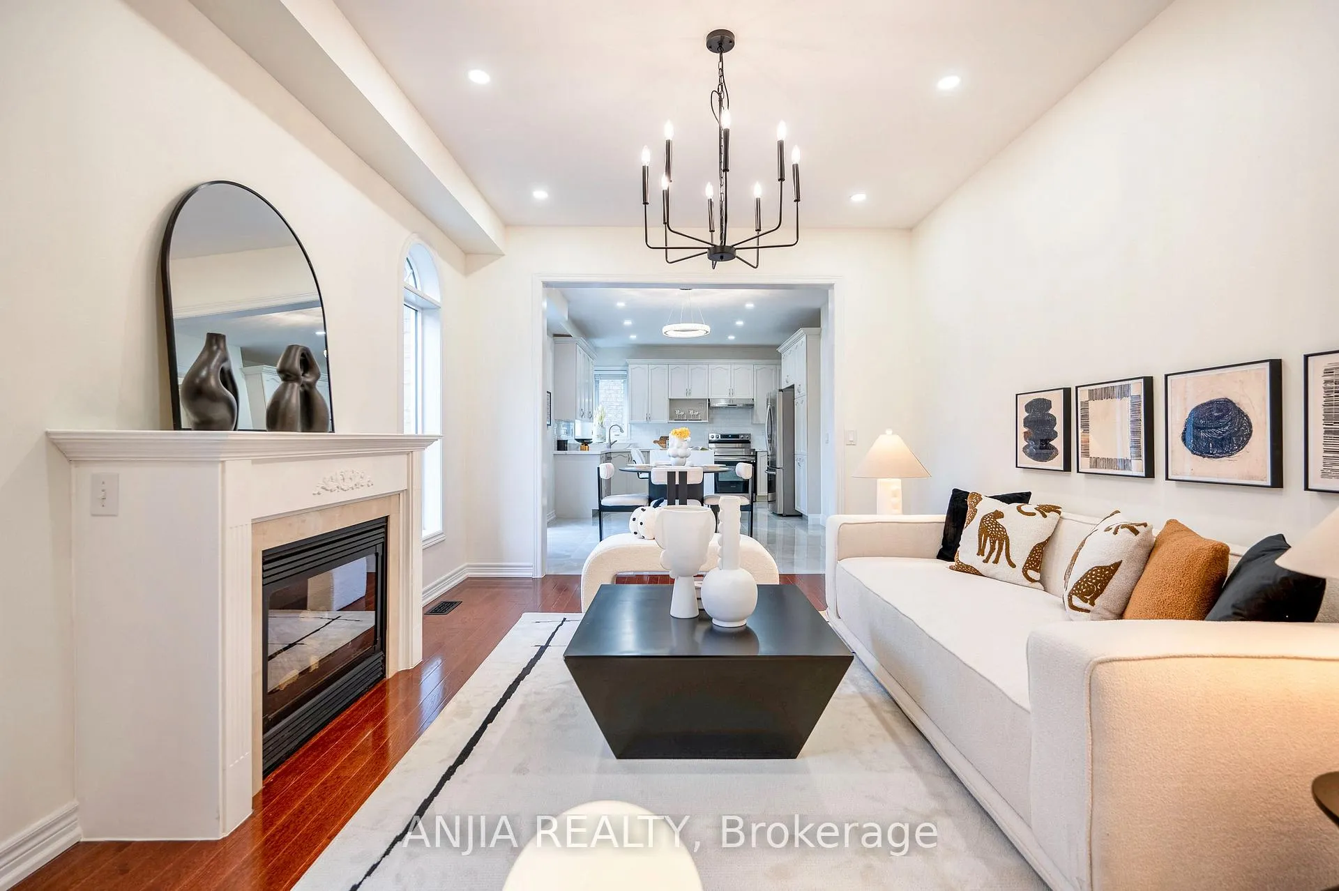 Photo 15 of 501 Fred McLaren Boulevard, Markham, Wismer — HOMEH