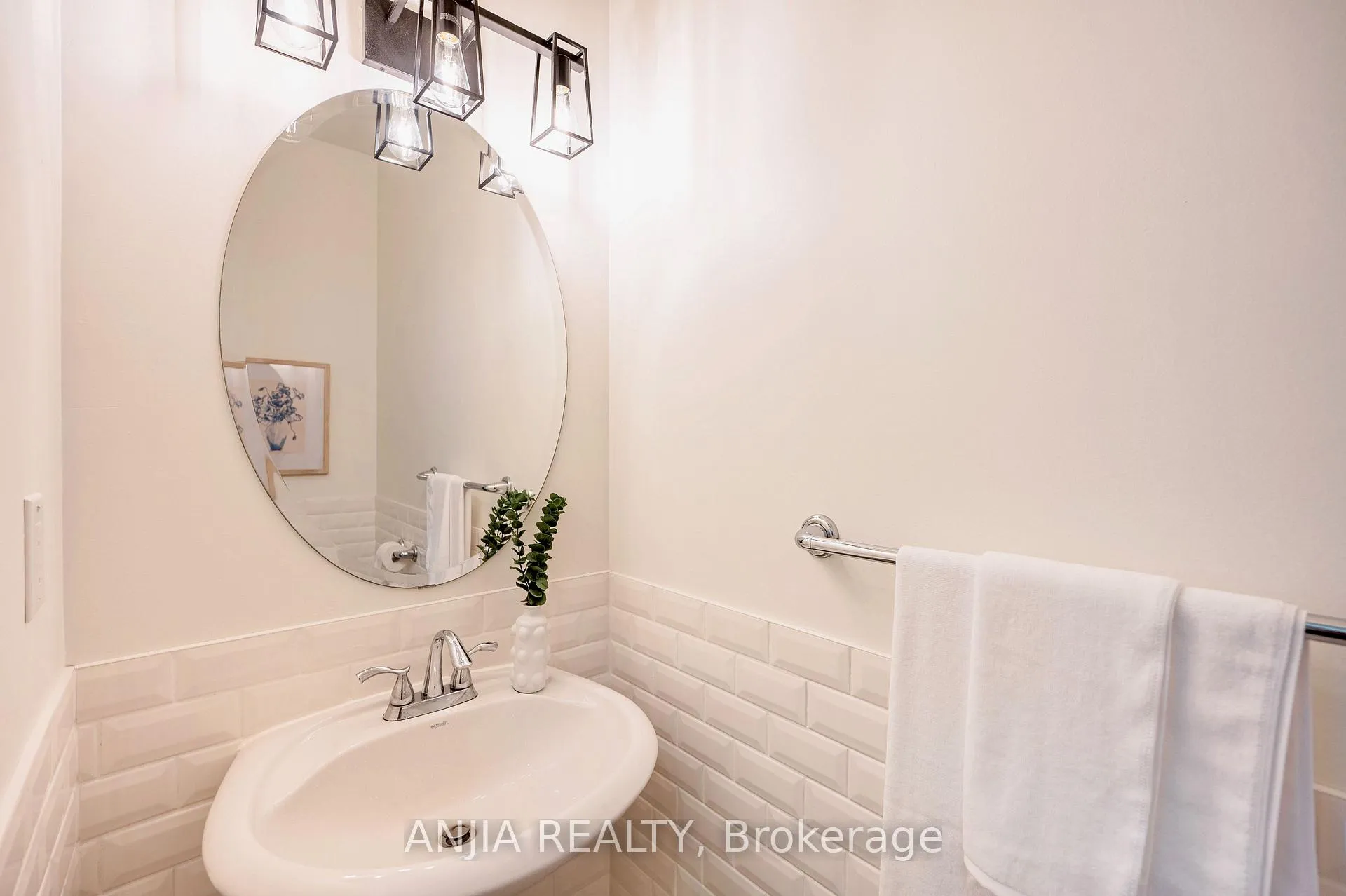 Photo 17 of 501 Fred McLaren Boulevard, Markham, Wismer — HOMEH