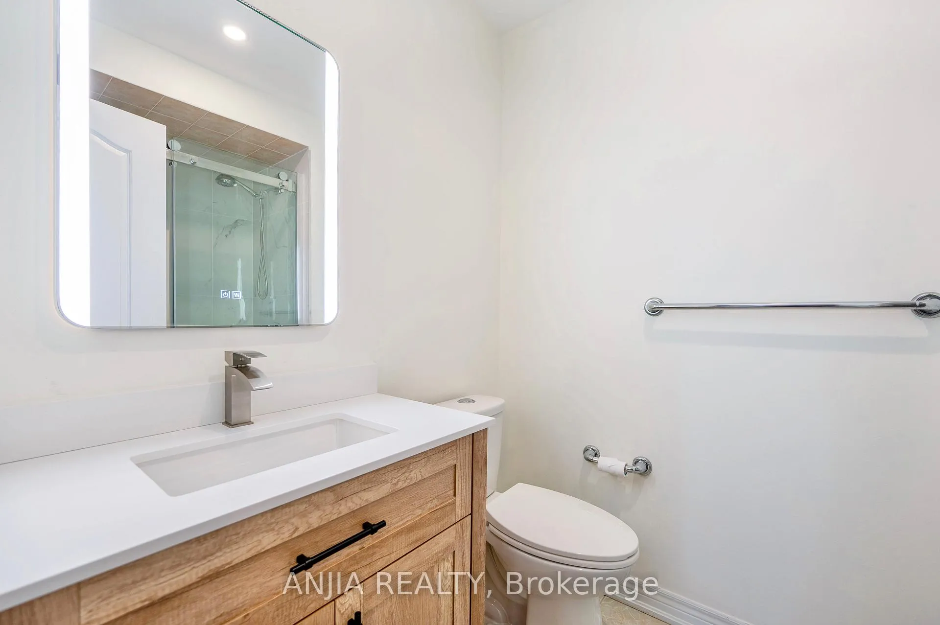 Photo 34 of 501 Fred McLaren Boulevard, Markham, Wismer — HOMEH