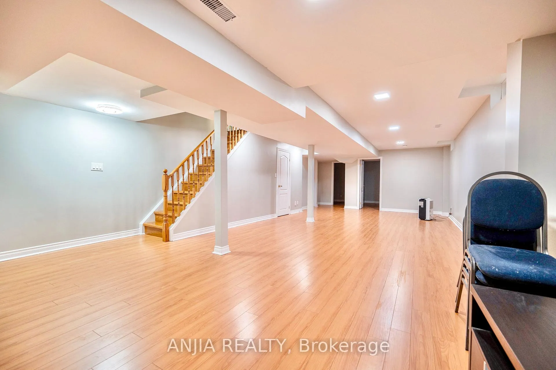 Photo 35 of 501 Fred McLaren Boulevard, Markham, Wismer — HOMEH