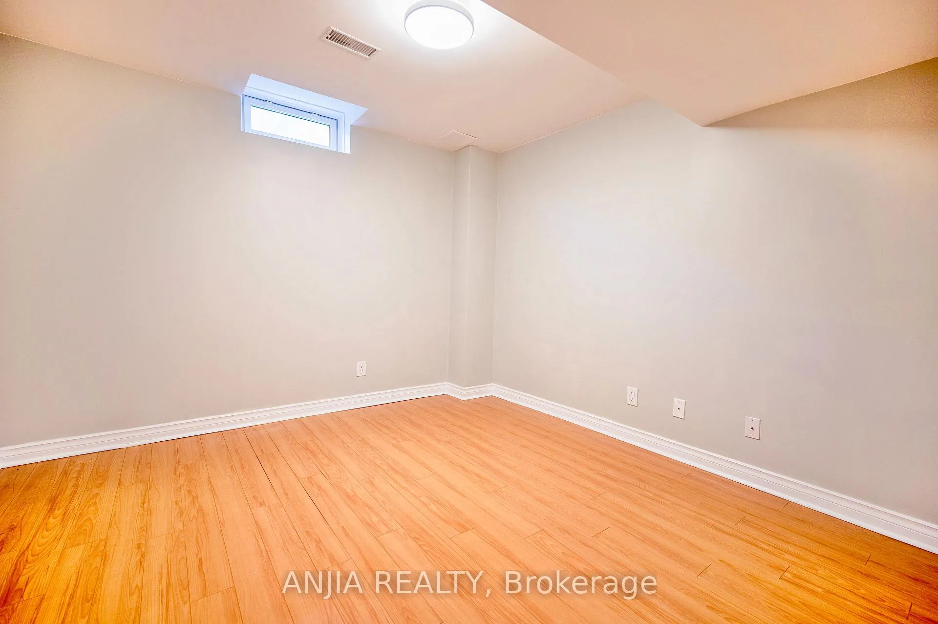 Photo 36 of 501 Fred McLaren Boulevard, Markham, Wismer — HOMEH
